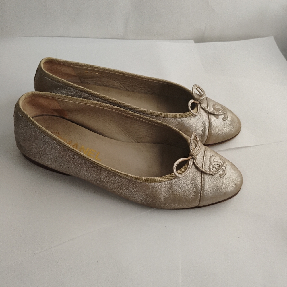 Chanel Flats metallic leather iconic shoes - Picture 14 of 16